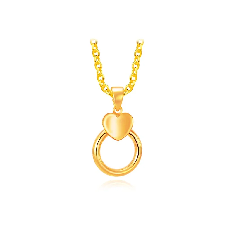 916 Gold Heart On Circle Pendant