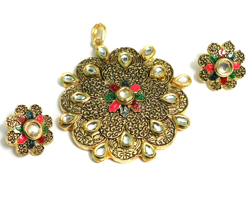 Kundan Pendant With Earring Set