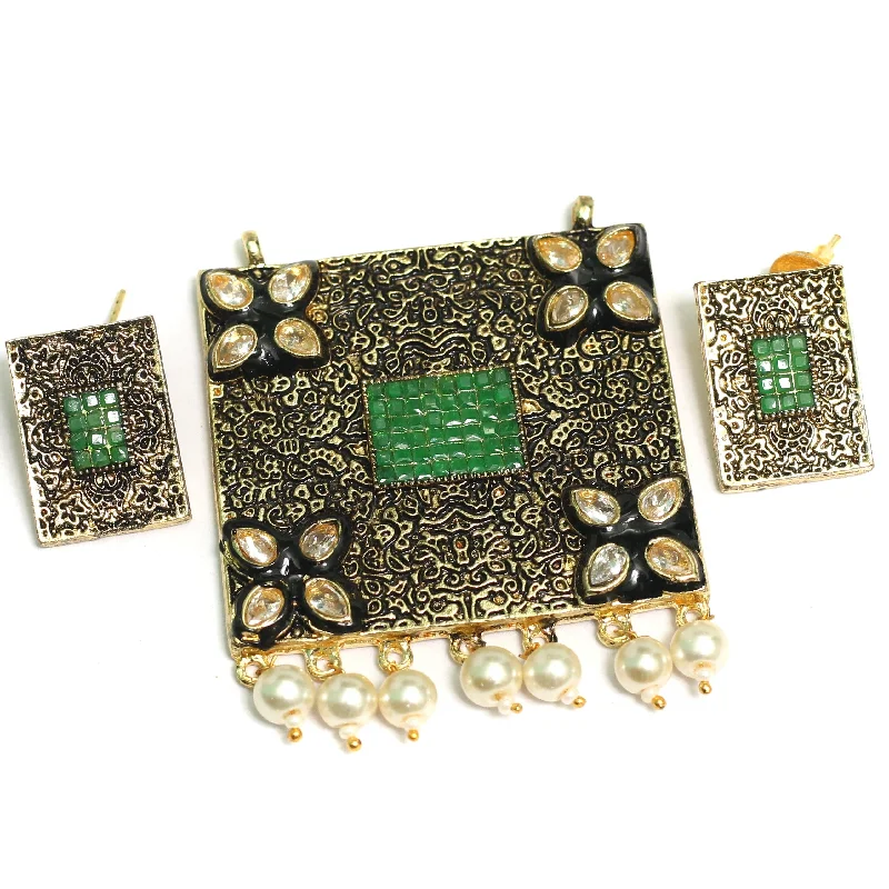 Kundan Pendant With Earring Set