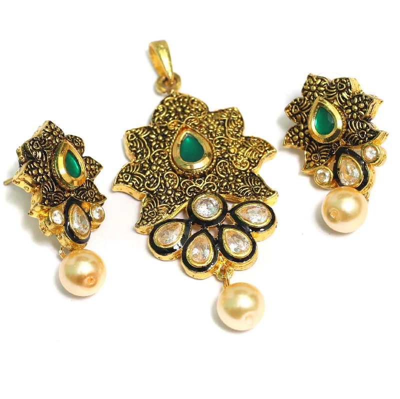 Kundan Pendant With Earring Set