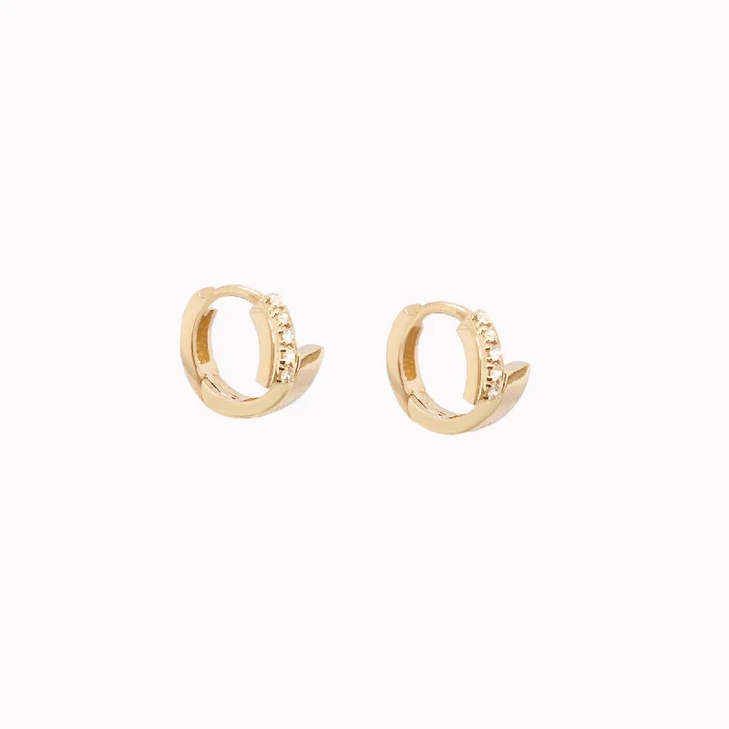 bold statement ring chunky Crossover Diamond Huggies