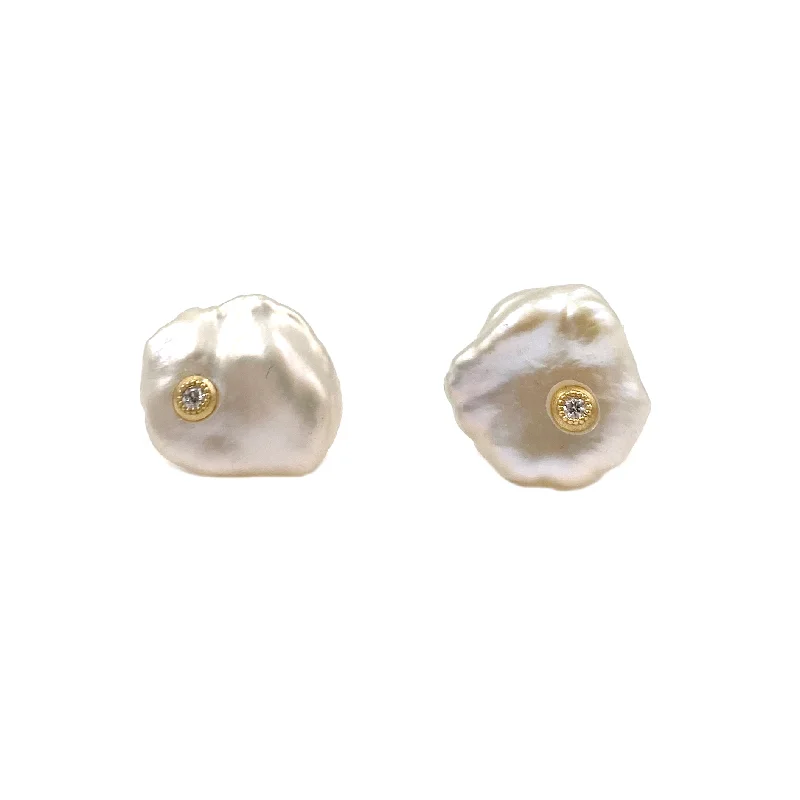 gold daisy stud earrings Petal Pearl Earrings, Large