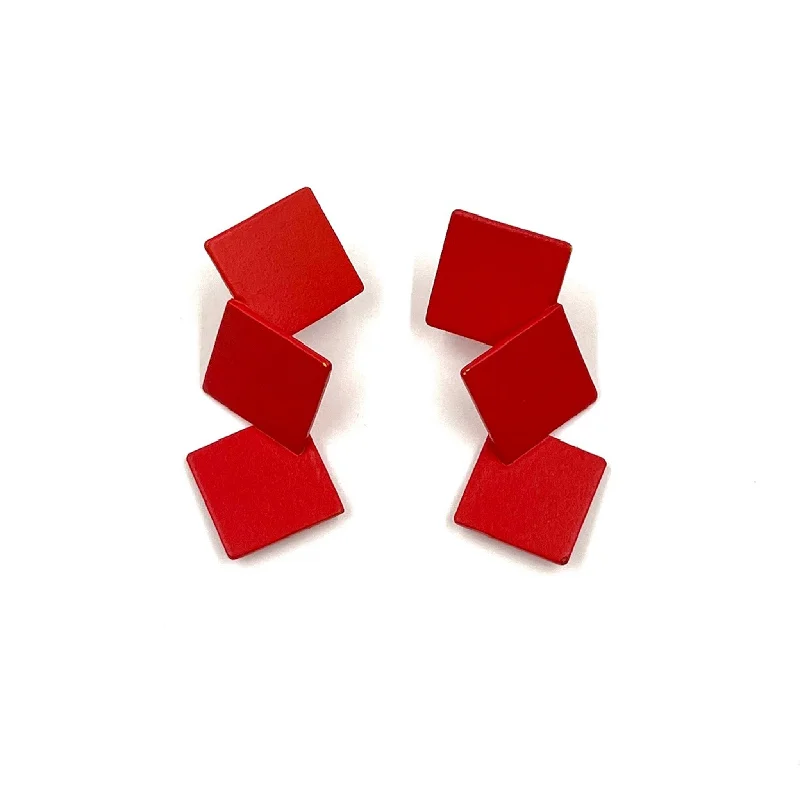 simple sapphire wedding band Yu Hiraishi  - Tri Square Stud Earrings
