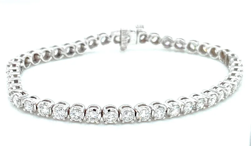 14K White Natural Diamond Bracelet