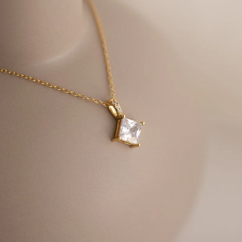 Celtic knot wedding band Carina Diamond Necklace