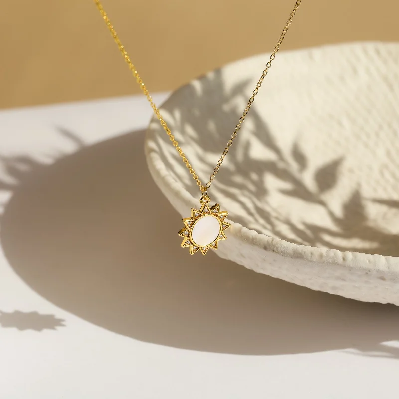 classic tennis bracelet white gold Elia Sun Necklace