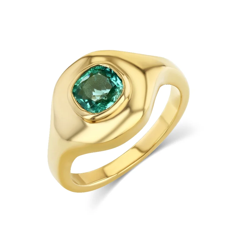 EMERALD RIPPLE SIGNET RING