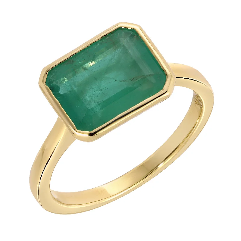 EMERALD SOLITAIRE RING