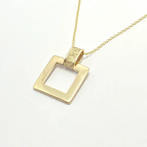 men’s engraved cuff bracelet Cearnog Pendant