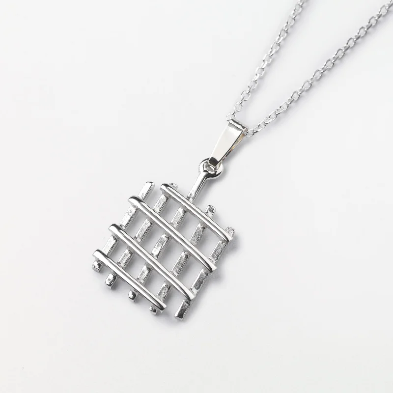 sapphire princess cut ring Geata (Gate) Pendant
