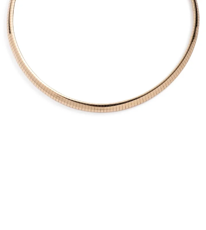 natural crystal pendant necklace Medium Sleek Collar Chain Necklace