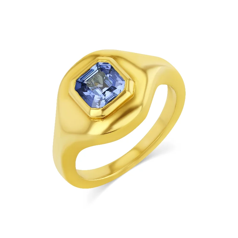 handcrafted gemstone pendant SAPPHIRE RIPPLE SIGNET RING