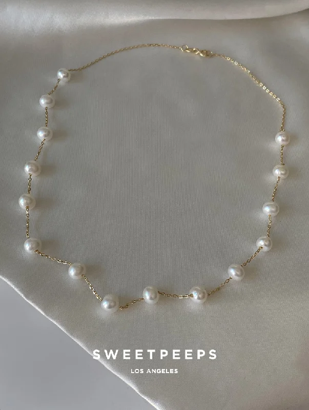 vintage-style floral brooch Southern Belle Pearl Choker